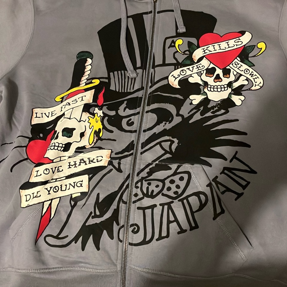 Gray Graphic Hoodie with Skull and Heart Design